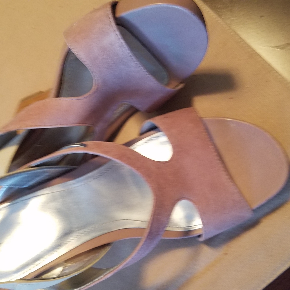 Sleek Pink Wedge Shoes with Minimalist Design